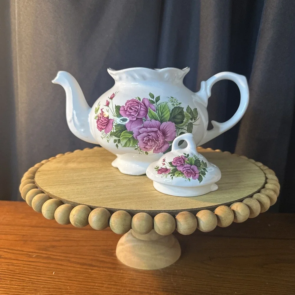 RARE Arthur Wood & Son Staffordshire, England Est 1884 Floral Teapot #6532 w/lid